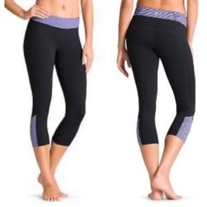 Athleta Black Striped Balance Capri Leggings